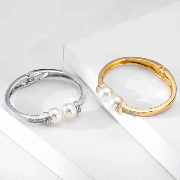 Wholesale Vintage Pearl Diamond Copper Bracelet