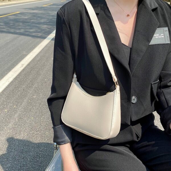 Wholesale PU Dumpling Style Fashion Handy Shoulder Bag