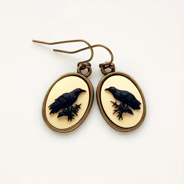 O1CN01Zw2vNz1fCJEU5qtur_4260613970-0-cib Wholesale Vintage Oval Three-dimensional Crow Earrings
