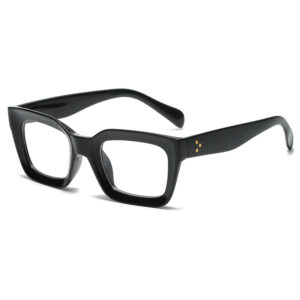 Bright black and white flat C8