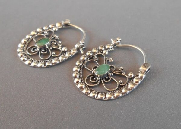 Wholesale Vintage Hollow Emerald Alloy Earrings
