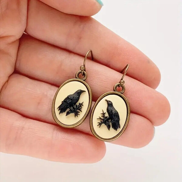 O1CN01aUKHFt1fCJEMnfTWH__4260613970-0-cib Wholesale Vintage Oval Three-dimensional Crow Earrings