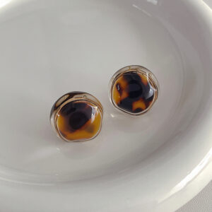 G296 leopard stud earrings