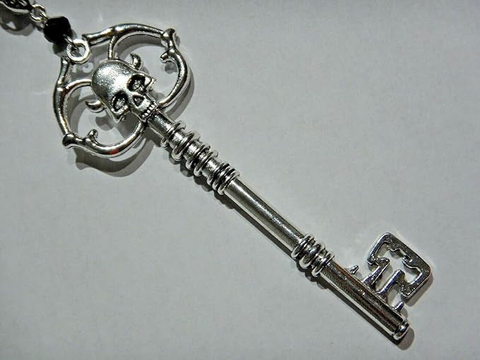 Wholesale Gothic Dark Skull Key Necklace