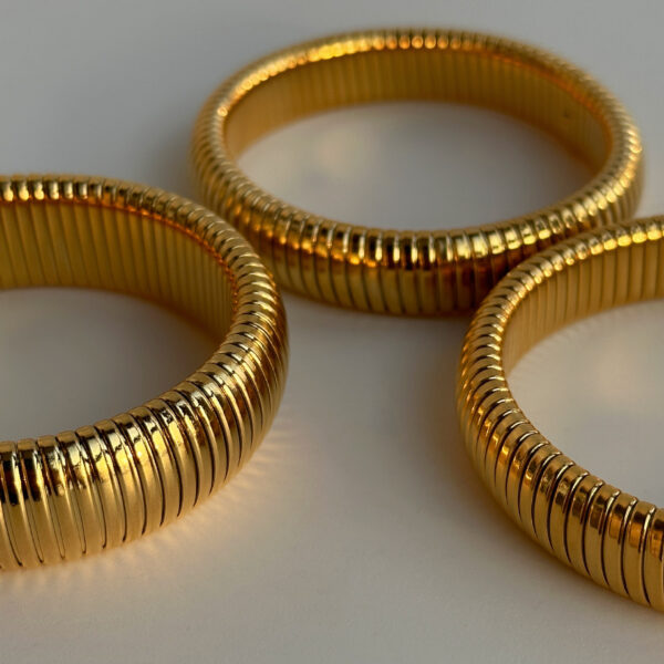 Wholesale 18k Real Gold Electroplated Titanium Steel Vintage Elastic Bracelet