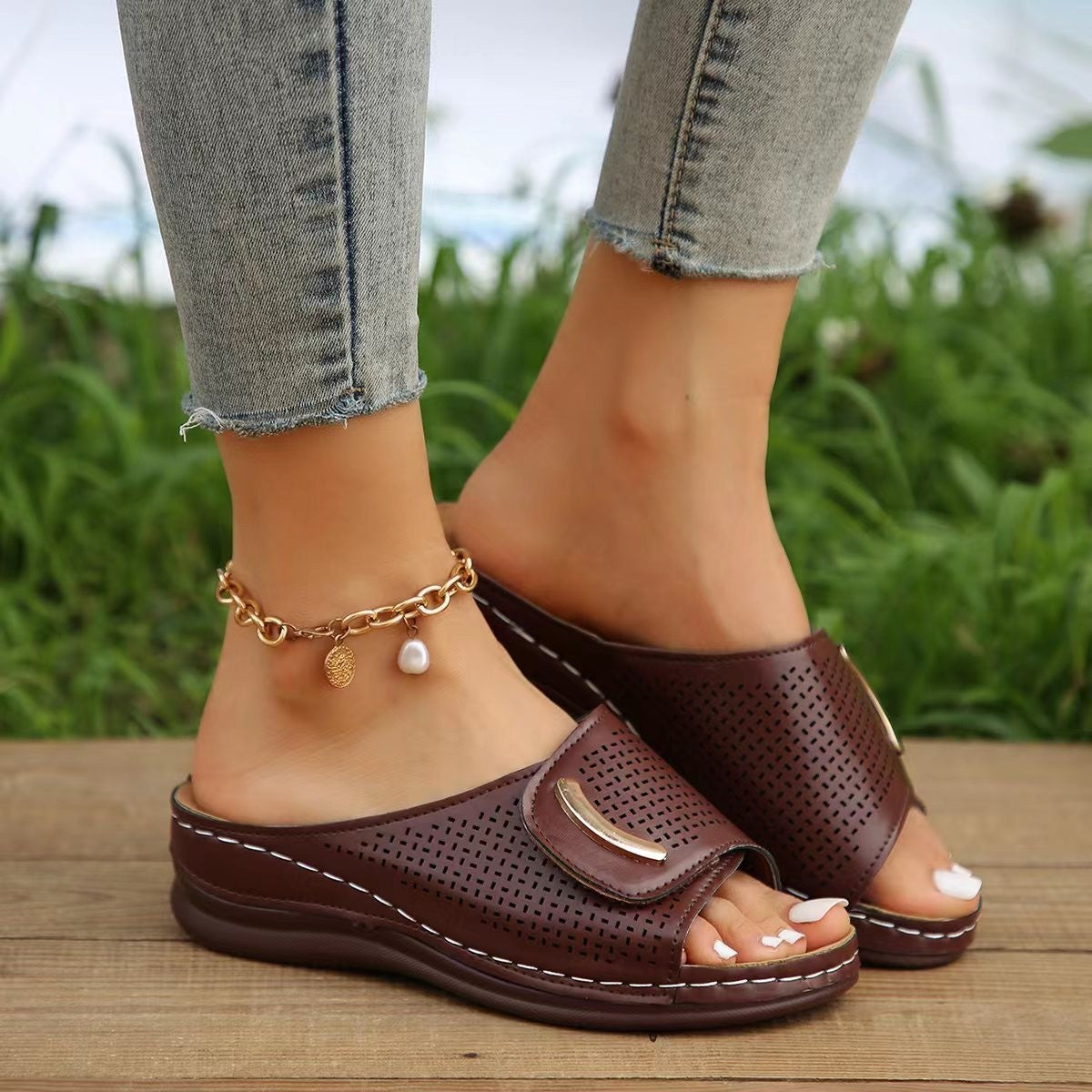 Wholesale Thick Sole Hollow Open Toe ed Wedge Sandals