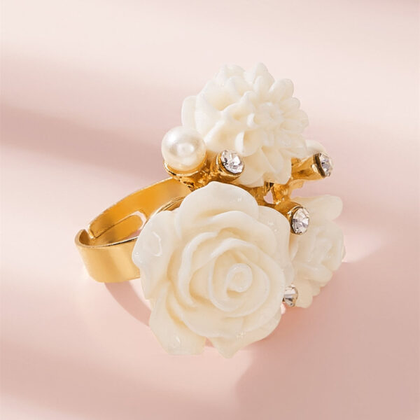 Wholesale Resin Rose Adjustable Alloy Ring