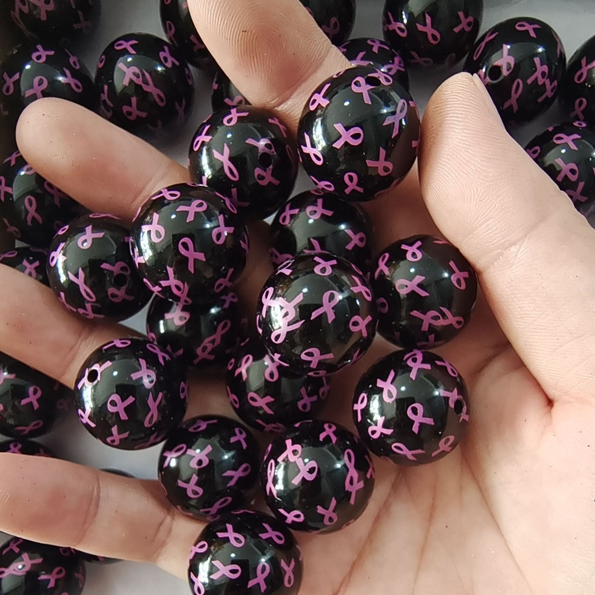 Wholesale 20MM Acrylic Black Bow Print Beads