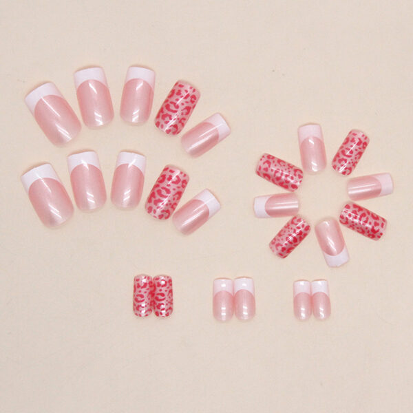 O1CN01bozT681qQvdrYehV6_3917635491-0-cib Wholesale Medium Length Square Rose Red Leopard Aurora Nail Stickers