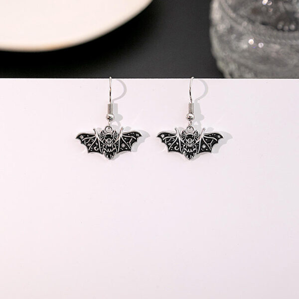 O1CN01br4a5k1gDyMvAbbQB_2215794694109-0-cib Wholesale Halloween Bat Alloy Earrings
