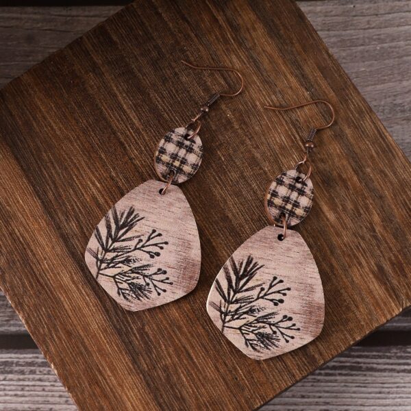 O1CN01c3idP41ftMfMJ58MN_3172764064-0-cib Wholesale Western Style Butterfly Bee Flower Pattern Wooden Earrings