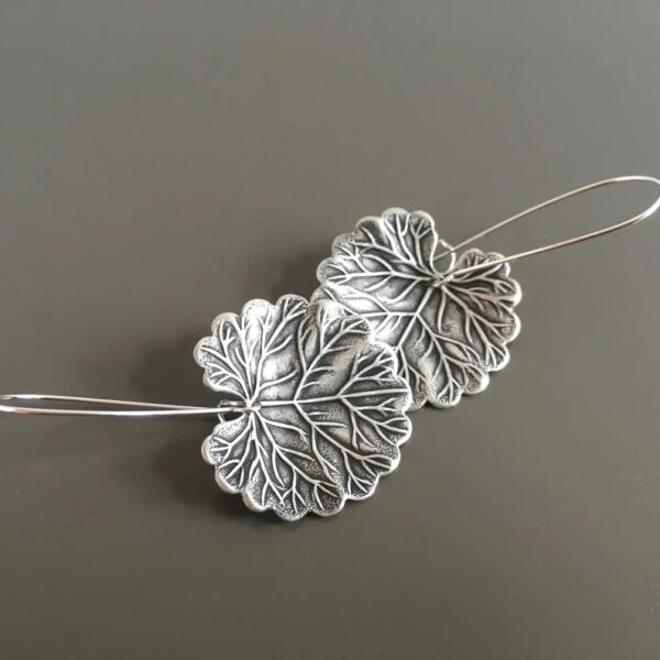 Wholesale Vintage Fashion Leaf Alloy Earrings