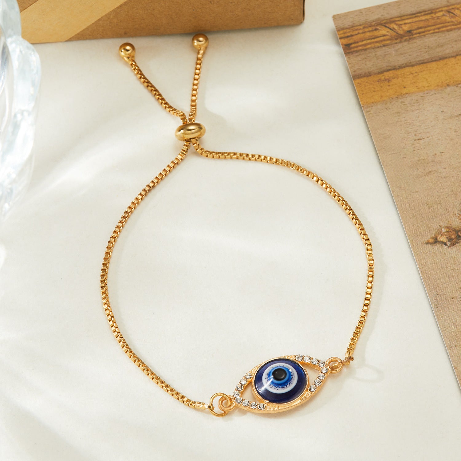 Wholesale Devil's Eye Hollow Diamond Pull Bracelet