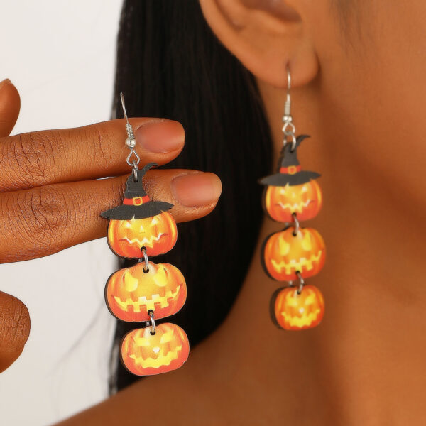 O1CN01cS4J861WVhae10Mbv_3379762794-0-cib Wholesale Halloween Printed Colorful Pumpkin Skull Ghost Gift Creative Splicing Wooden Earrings