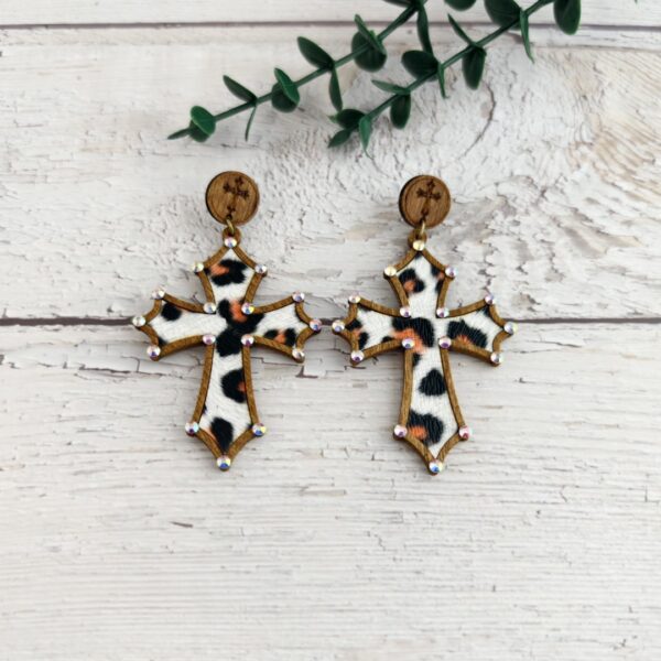 O1CN01cv0h3F1bUOYN1xqIy_2216355033468-0-cib Wholesale Wooden Cut Double-layer Skin Leopard Print Exaggerated Retro Personality Grape String Earrings