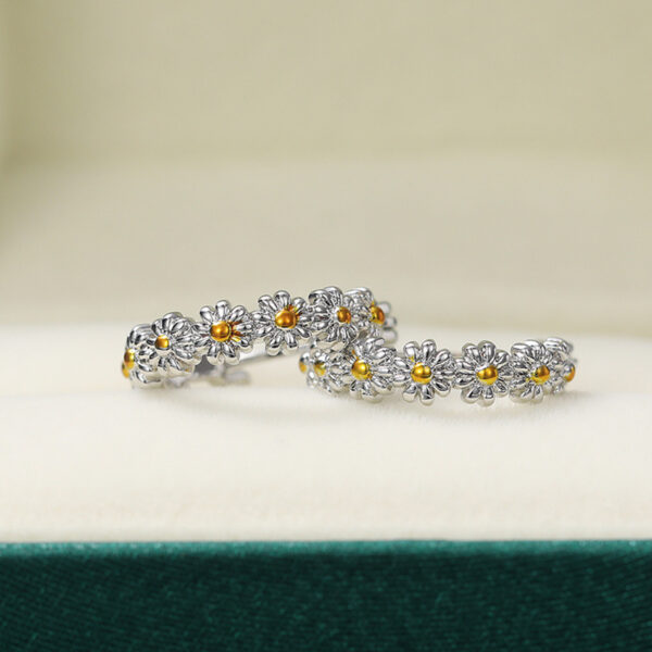 O1CN01cypuxV1jNXDwHMpdr_3551054536-0-cib Wholesale Bicolor Daisy Copper Earrings