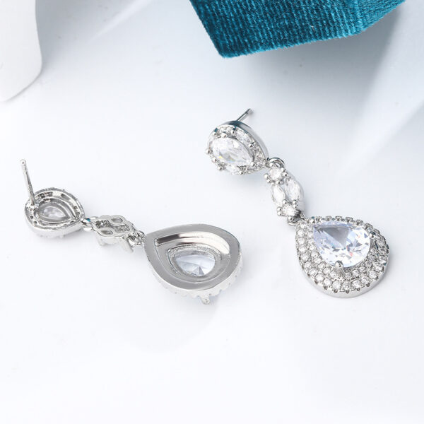 O1CN01d6ILYC1JJi9iRCWQz_3027621008-0-cib Wholesale Water Droplet Shaped Copper Earrings