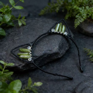 Olive crispy cat ears