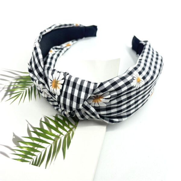 Wholesale Vintage Black and White Checkered DaisiesKnotted Headbands