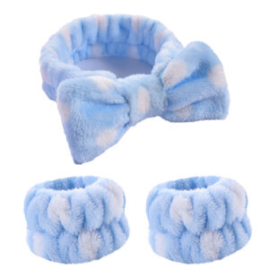 #18 sky blue and white dot three-piece set (3 elastic)