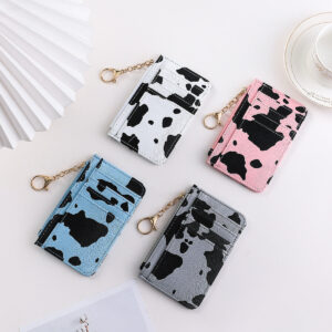 O1CN01e2KfSx1iv8nSwizuI__2207694994474-0-cib Wholesale PU Cow Pattern Card Holder Keychain