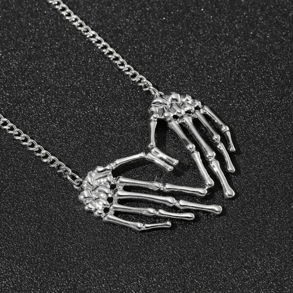 O1CN01e7uXtt1Xx0fZEgMZu_2208407172989-0-cib Wholesale Gothic Skeleton Hand Men's Pendant Alloy Necklace