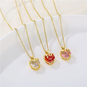 Wholesale love zircon stainless steel heart shaped crystal creative clavicle chain necklace