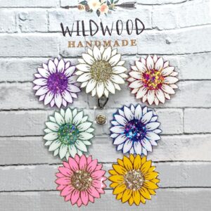O1CN01eS7MBk1DSyPOUiTvz__971130216-0-cib-2 Wholesale Badge Reels Acrylic Glitter Sequins Seven Color Sunflower Retractable Keychain