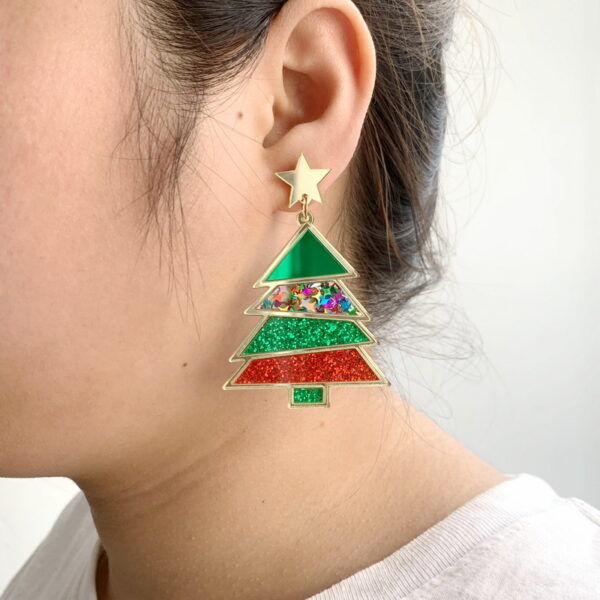 O1CN01ecWaSK1ZFcL7cXeHg_1794553165-0-cib Wholesale Christmas Geometric Sequins Christmas Tree Acrylic Earrings