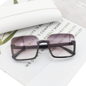 Bright black frame, upper ash and lower powder