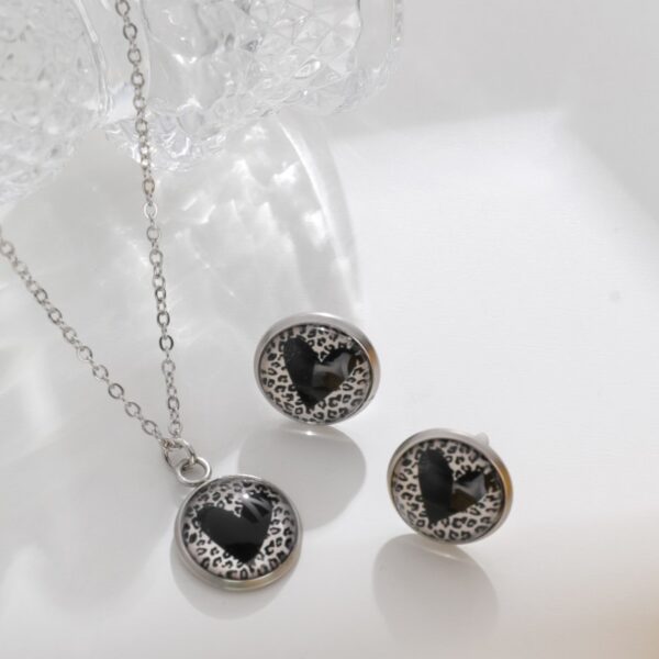 Wholesale Valentine's Day Alloy Round Leopard Pattern Heart Earrings Necklace Women's Set
