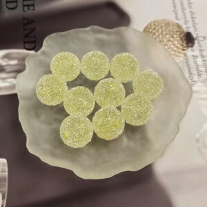 C33 Transparent light yellow / 1 grain/16MM straight hole (100 grains/bag of rhinestones on the surface are recommended to be taken in multiples of 100)