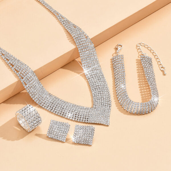 O1CN01eqBMyl1ynqPOPqX99_1988846624-0-cib Wholesale Rhinestone Silver Plated Necklace Bracelet Stretch Ring Set