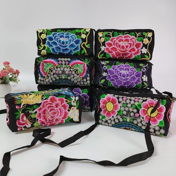 Wholesale Canvas Ethnic Style Embroidered Bags and Purses