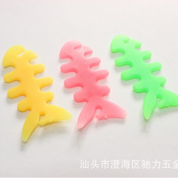 Wholesale Cartoon PVC Large/small Fishbone Earphone Splitter