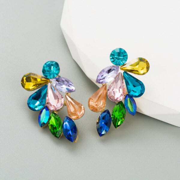 O1CN01f8hSjs2LDsOxzDrKQ_2206398079659-0-cib Wholesale Diamond Set Glass Diamond Alloy Earrings