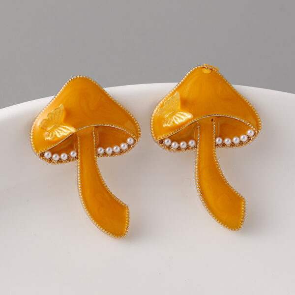 O1CN01fGaXv71WggyOi3JUN_2200617532818-0-cib Wholesale Creative Mushroom Zinc Alloy Earrings