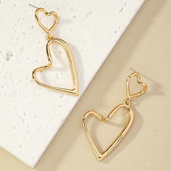 O1CN01fJ2kVS27XCWn18Dgy_3398757806-0-cib Wholesale Palace Love Alloy Earrings