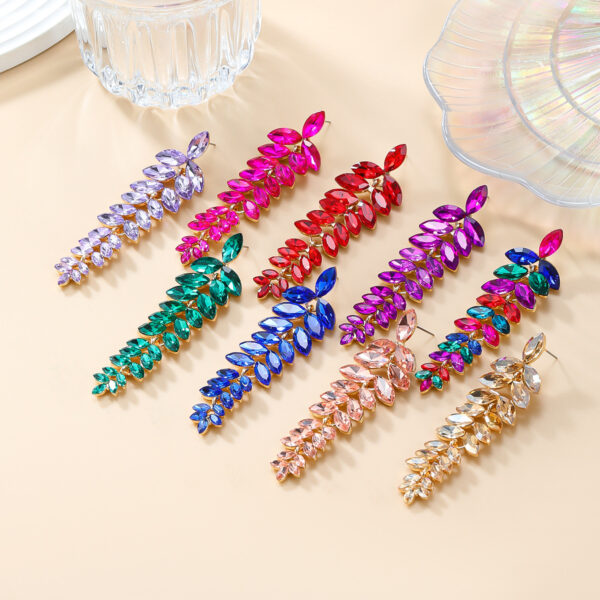 O1CN01fl6FKi2II3EZFUA8L_2473019262-0-cib Wholesale Colored Diamond Full Diamond Long Leaf Earrings