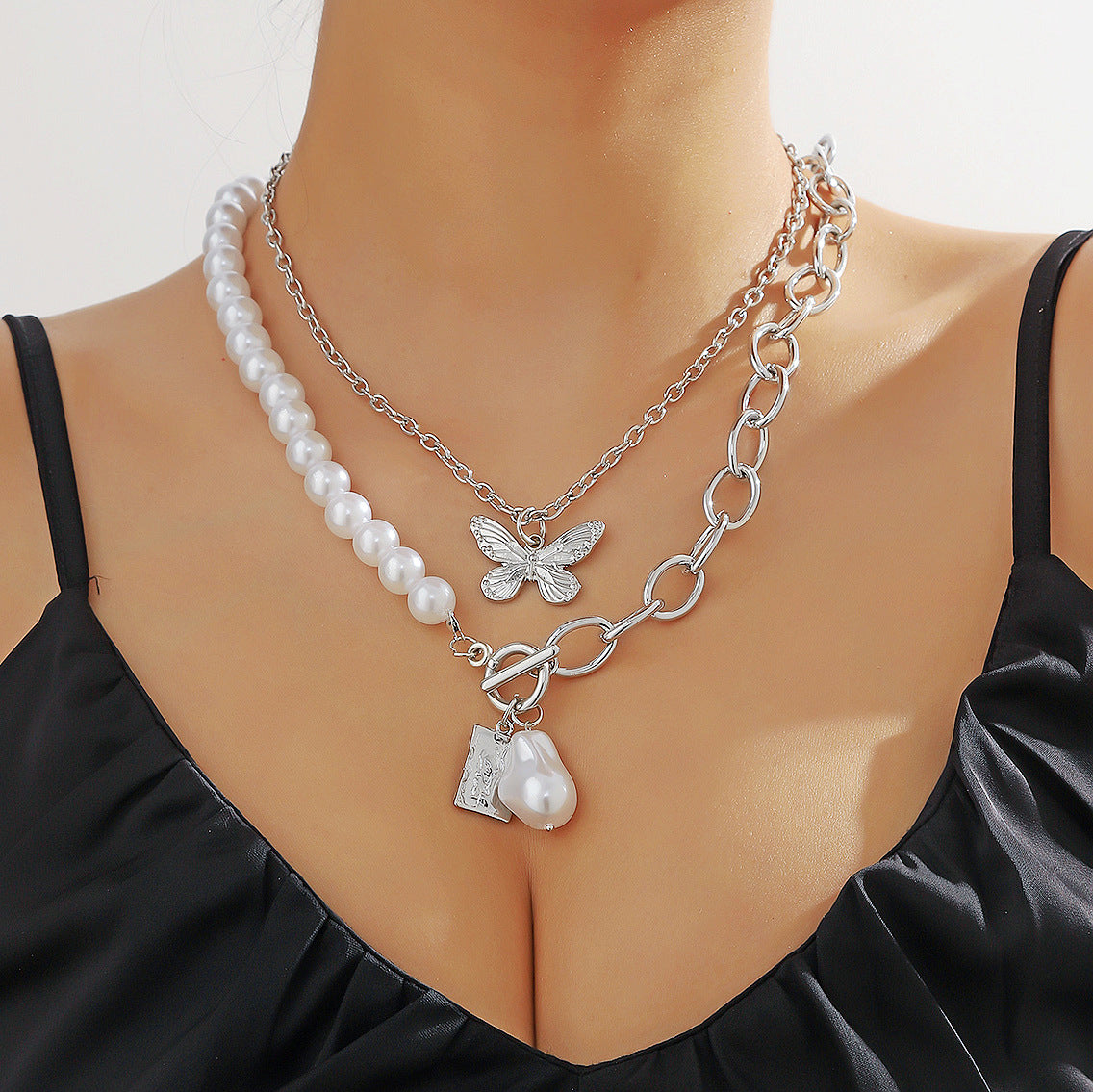 Wholesale Exaerated Butterfly Double Pearl Alloy Necklace