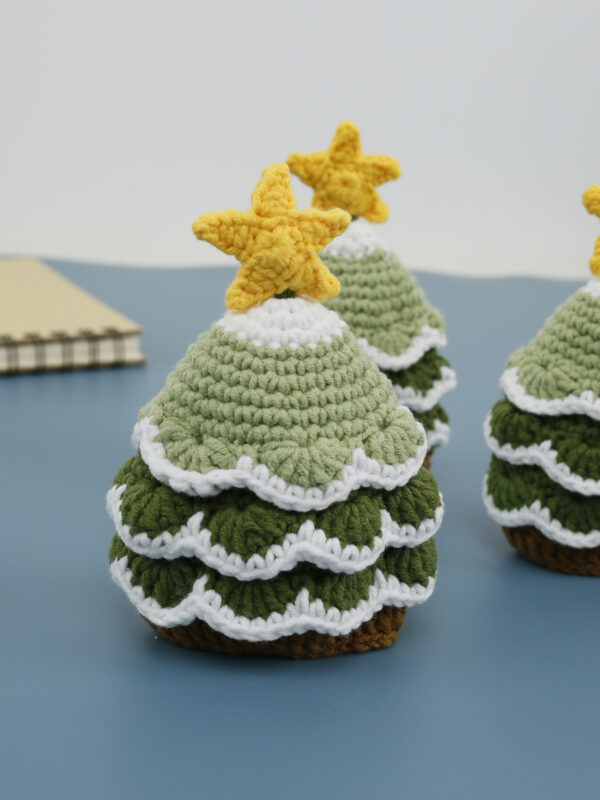 Wholesale Handmade Yarn Christmas Tree Hand Knitted Key Bag