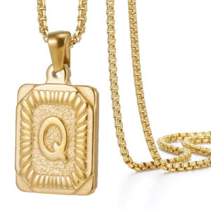 Gold Q (including chain)