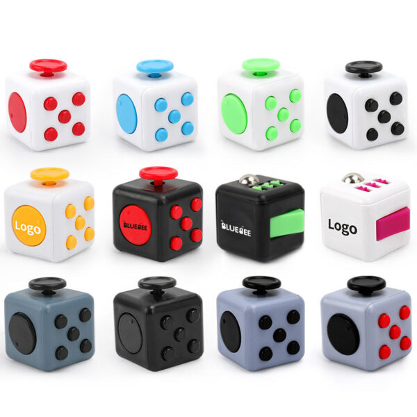 O1CN01gBCold1x7sSnofIok__2123566397-0-cib-1 Wholesale Decompression Rubik's Cube Plastic Game Dice