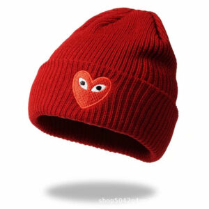 Heart wine red hat embroidered red / Adjustable