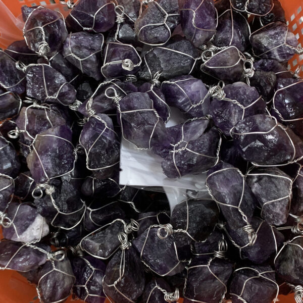 Wholesale Natural Irregular Crystal Rough Stone Necklace