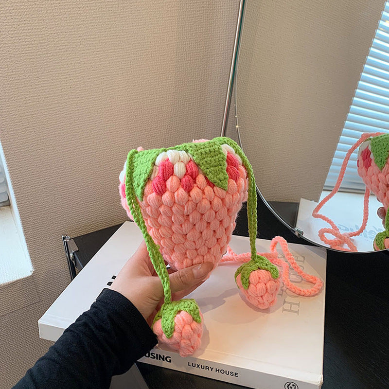 Wholesale Chilen's Bag Cute Strawberry Three-dimensional Crocheted Wool Bag Hand Knitted Crossbody Bag Coin Purse