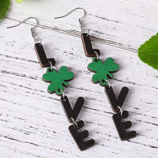 O1CN01gUSWTy1ZzPxYTnN0Q_2214986983265-0-cib Wholesale Jewelry St. Patrick's Day Lucky Clover Wood Earrings