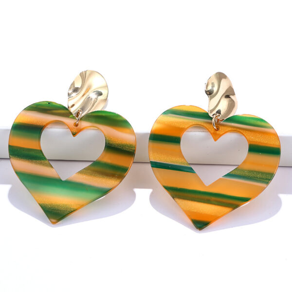O1CN01gVj8n51L0agsVwWYy_2213222691237-0-cib Wholesale Acrylic Heart Gradient Earrings