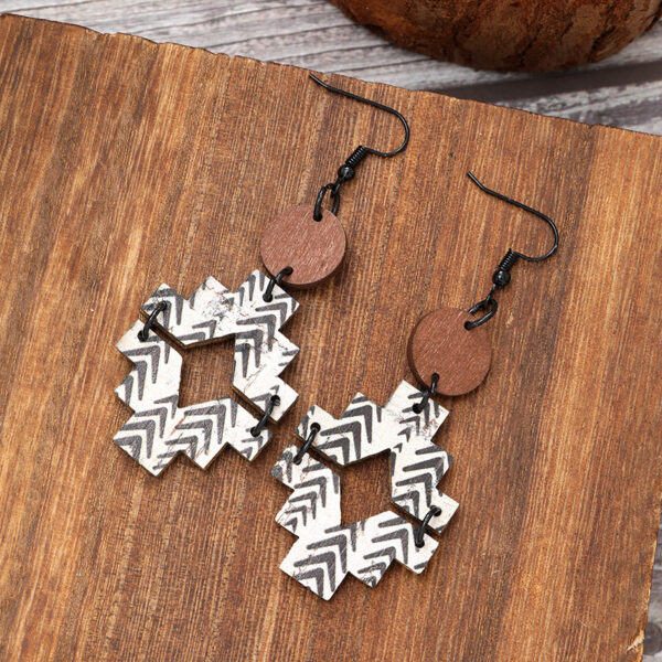 Wholesale Wooden Retro Style Natural Cork Crack Earrings
