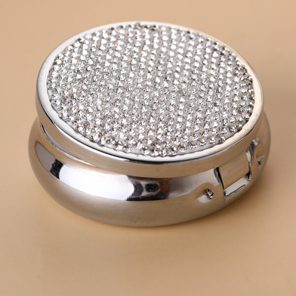 O1CN01guWSOu1v2GEEnydRn_2207794686114-0-cib Wholesale Diamond-encrusted Round Three-compartment Metal Pill Box